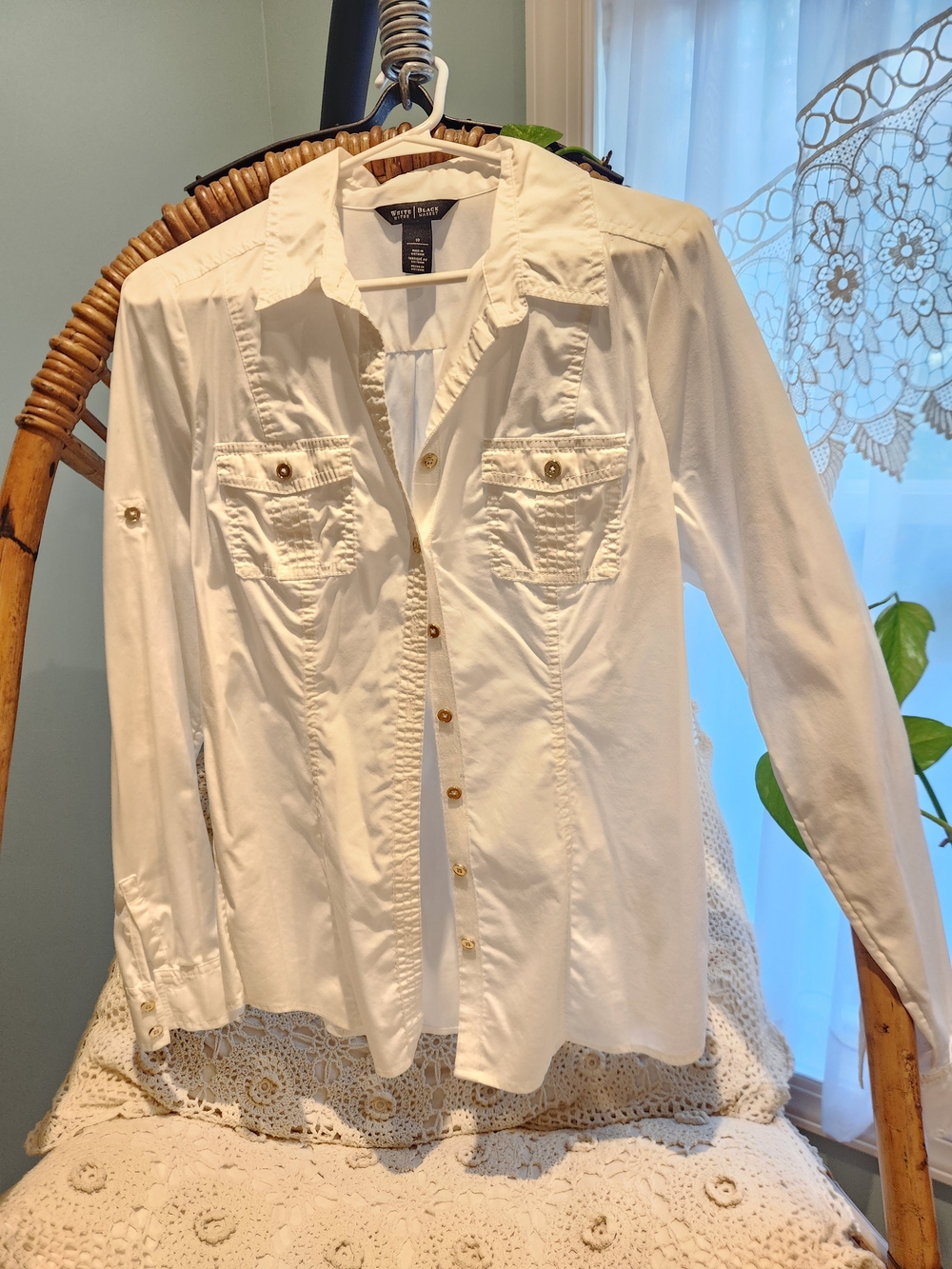 White House Black Market Ivory Button-Front Roll Tab Sleeve Shirt w/Pockets